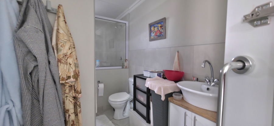 4 Bedroom Property for Sale in Monte Christo Western Cape